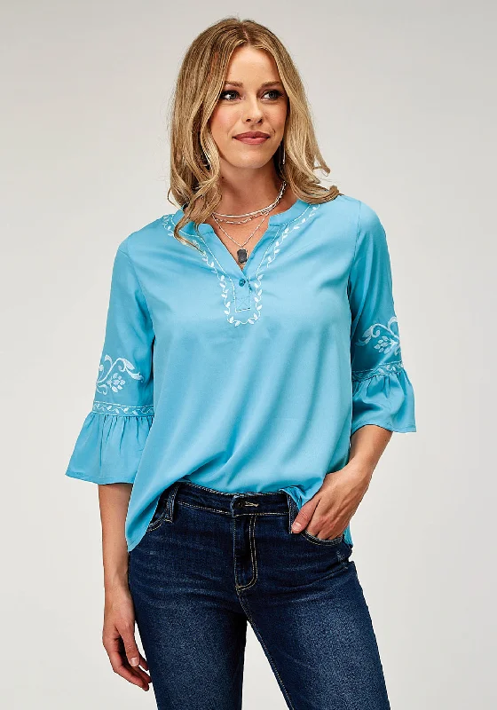 Casual Fit Roper Womens Bell Sleeve Embroidery Blue 100% Polyester S/S Blouse