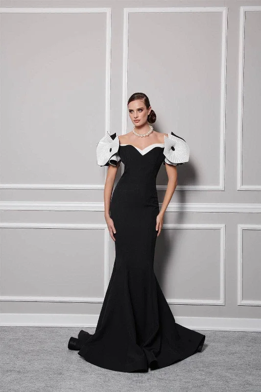 Stylish Jackets MNM Couture F02820 - Appliqued Mermaid Evening Gown