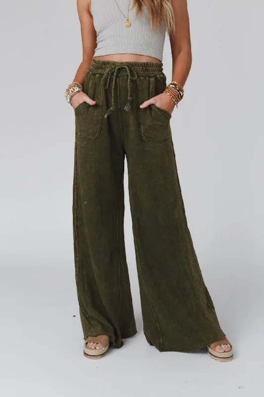 Relaxed Weekend Wear Relaxing Robin Wide Leg Pant - New Olive