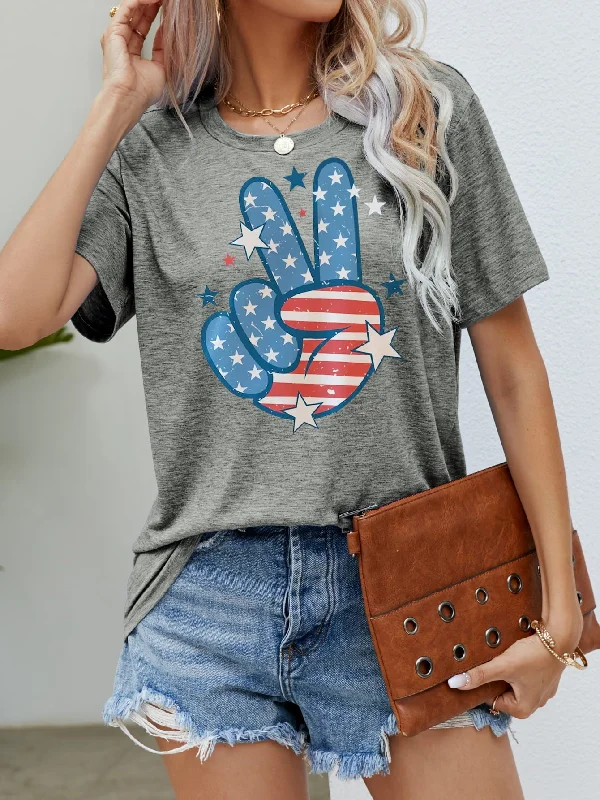 Breathable Style US Flag Peace Sign Hand Graphic Tee