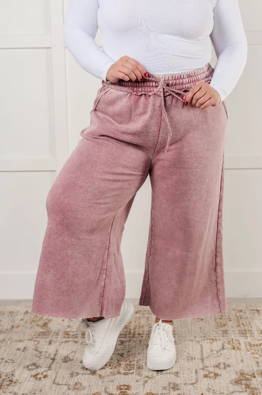 Comfortable Sweaters In or Out Wide Leg Cropped Pants in Light Rose