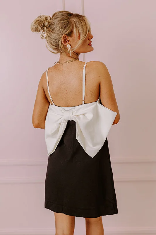 Versatile Comfort Wear Paris Streets Linen-Blend Dress