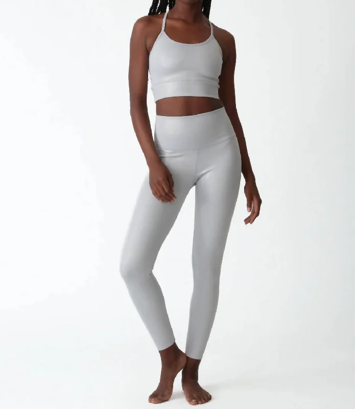 Relaxed Looks Mia Sports Bra In Dove Shimmer