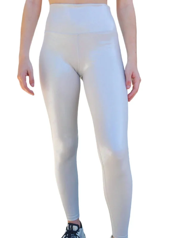 All-Day Style Seeing Rainbows Leggings In Grey Foil