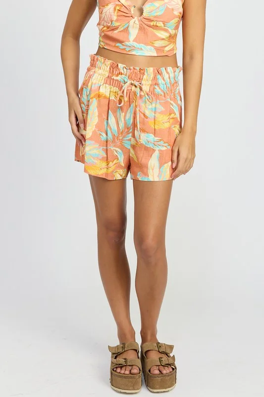 Relaxed Tops SMOCKED WAIST FLORAL SHORTS