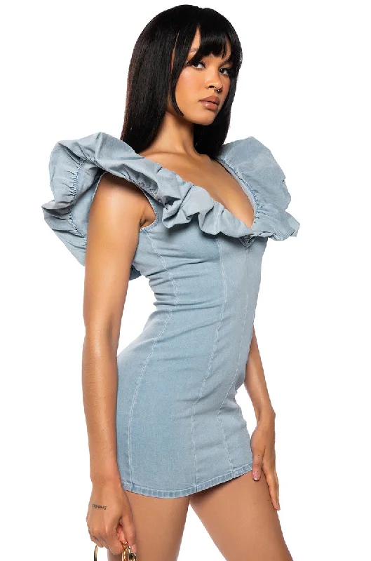 Casual Chic Outfits CYNTHIA STATMENT SHOULDER DENIM MINI DRESS