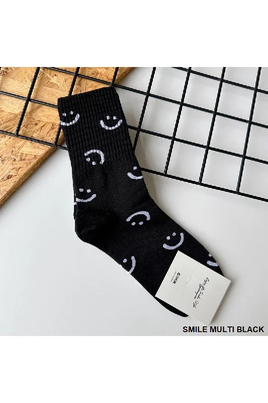 Soft Looks SMILEY FACE CREW SOCKS - BLACK