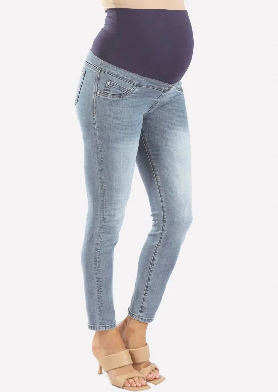 Casual Chic Looks Maternity Skinny Jeans In Washed Blue