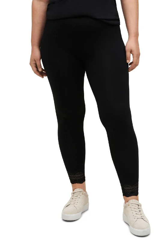 Relaxed Fits Scallop Lace Hem Leggings