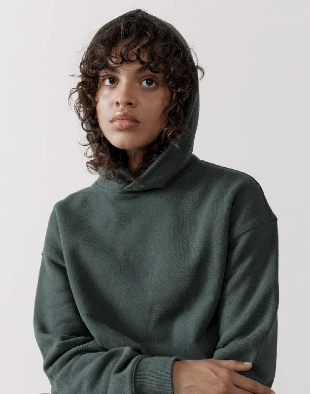 Relaxed Looks The Womens Pullover Crop Hoodie in Earth Green