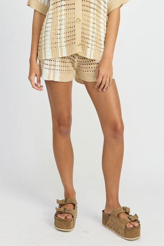 Cozy Fitting STRIPED CROCHET SHORTS