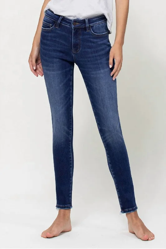 Relaxed Fashion Ava Mid Rise Ankle Skinny Jean - No Rips In Dark