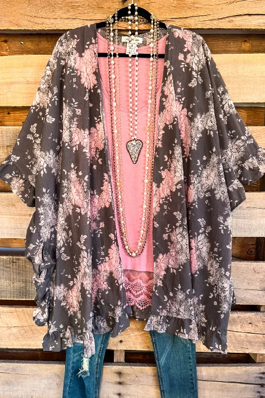 Chic Outfits Everything Is Alright Kimono - Gray