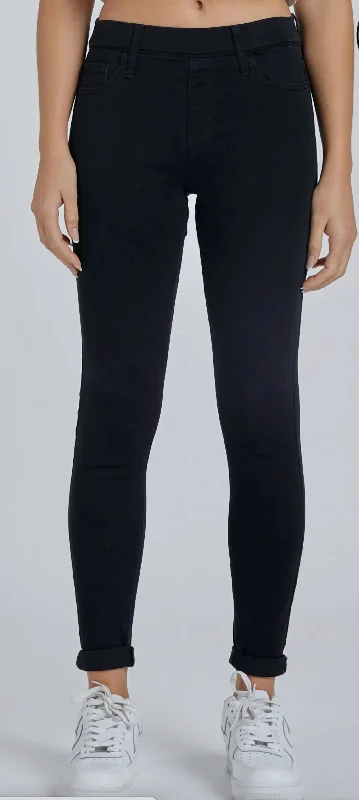 Easy Comfort Style Pull On Skinny Jean In Black