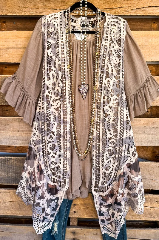 Cozy Footwear AHB EXCLUSIVE: Dream Weaver Vest- Nat/Leo