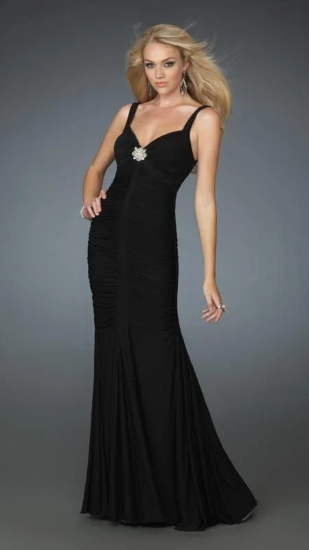 Effortless Outfits La Femme - 14555 Sleeveless Ruched Sweetheart Fitted Evening Dress