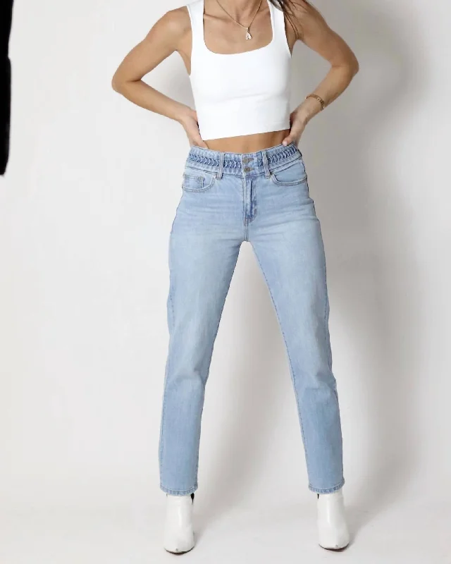 Comfortable Lifestyle High Rise Pleated Waistband Jeans In Light Wash
