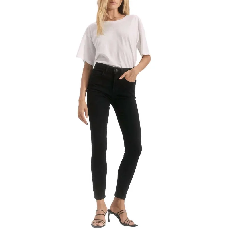 Soft Feel Larchmont Skinny Jeans In Onyx