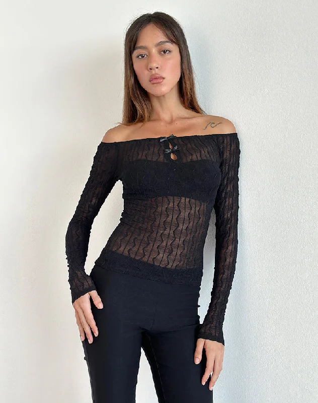 Urban Chic Kazi Bardot Top in Crinkle Black