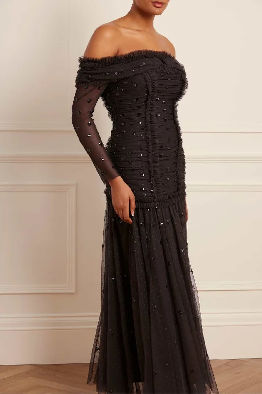 Comfortable Fitwear Love Heart Rouched Off-Shoulder Gown
