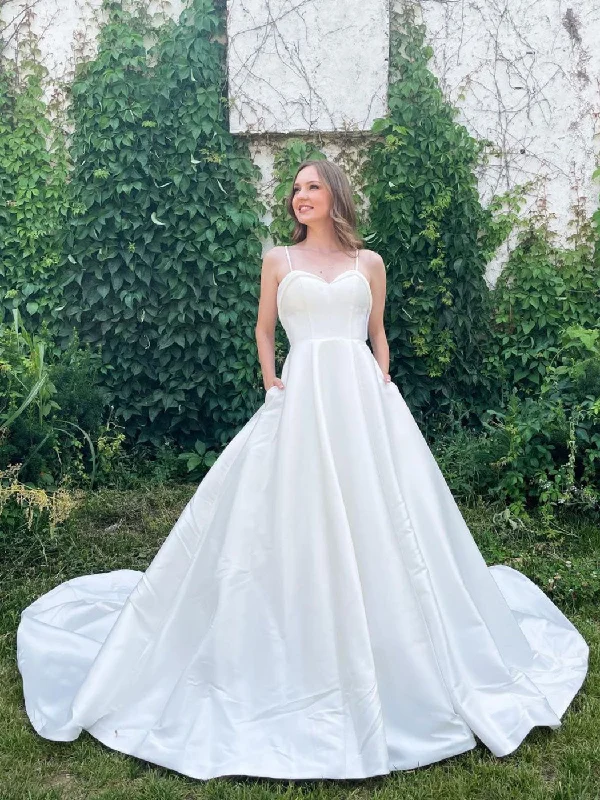 Cozy Footwear White sweetheart neck satin long prom dress, white evening dress